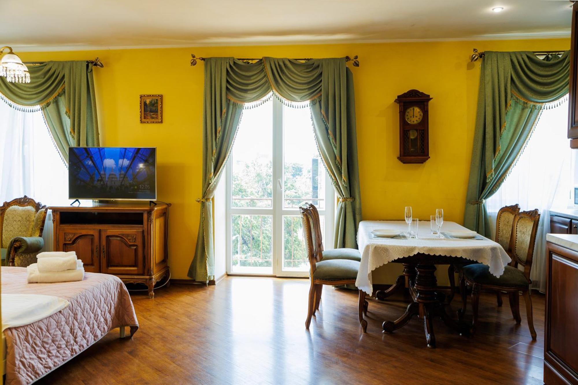 Квартира Антиквара У Центрі Полтави Мережа Alexapartments Документи Для Відряджень Безконтатне Заселення Цілодобово Poltawa Exterior foto